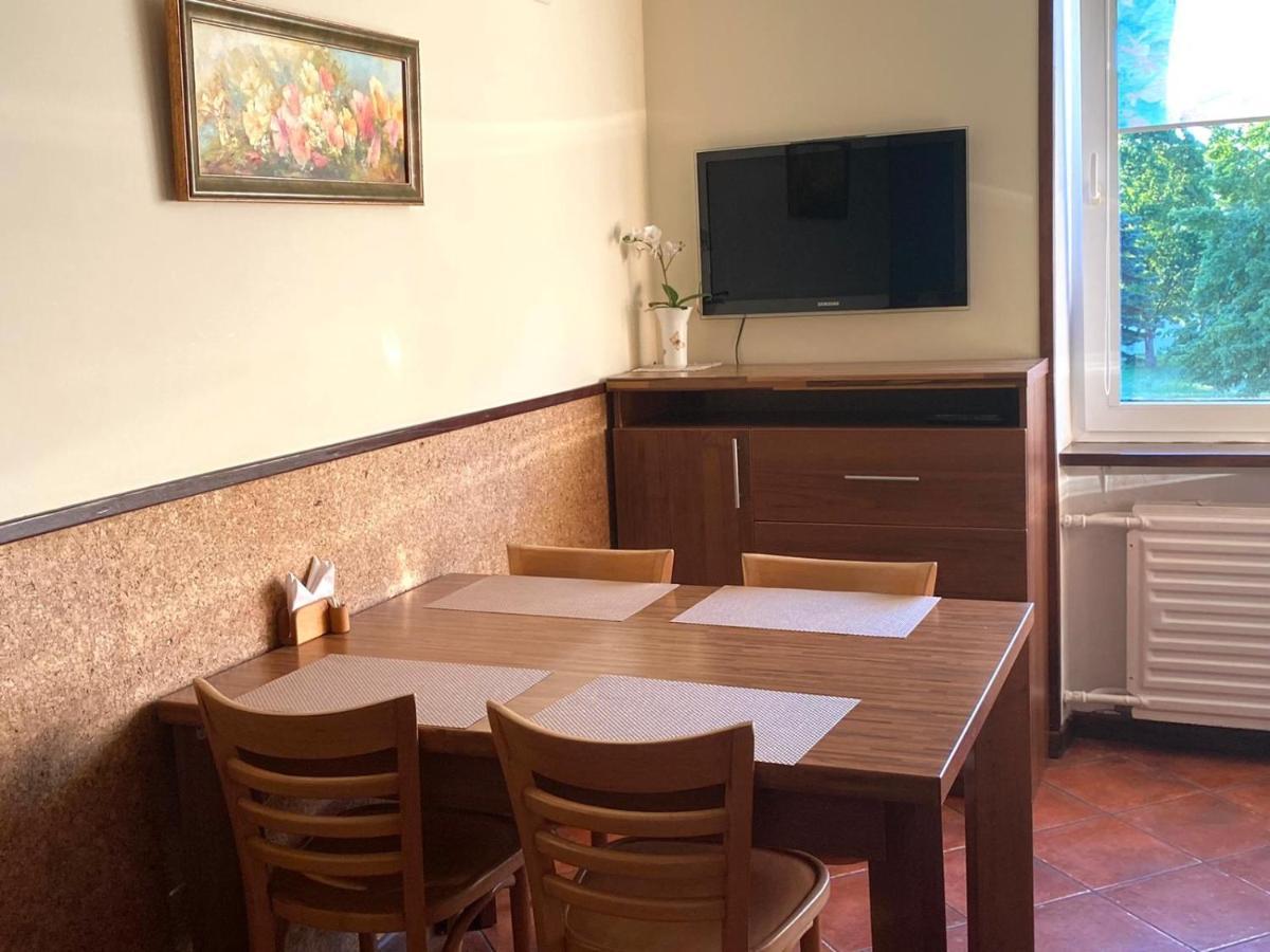 Roberto 3-Ju Kambariu Apartamentas Juodkranteje Экстерьер фото