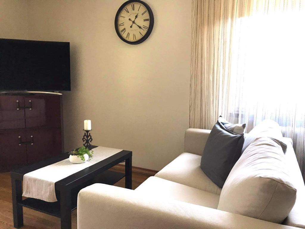 Roberto 3-Ju Kambariu Apartamentas Juodkranteje Экстерьер фото